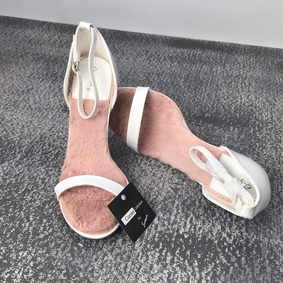 🔺SALE🔺Pink Fur Lined heels in White - Picture 3 of 6